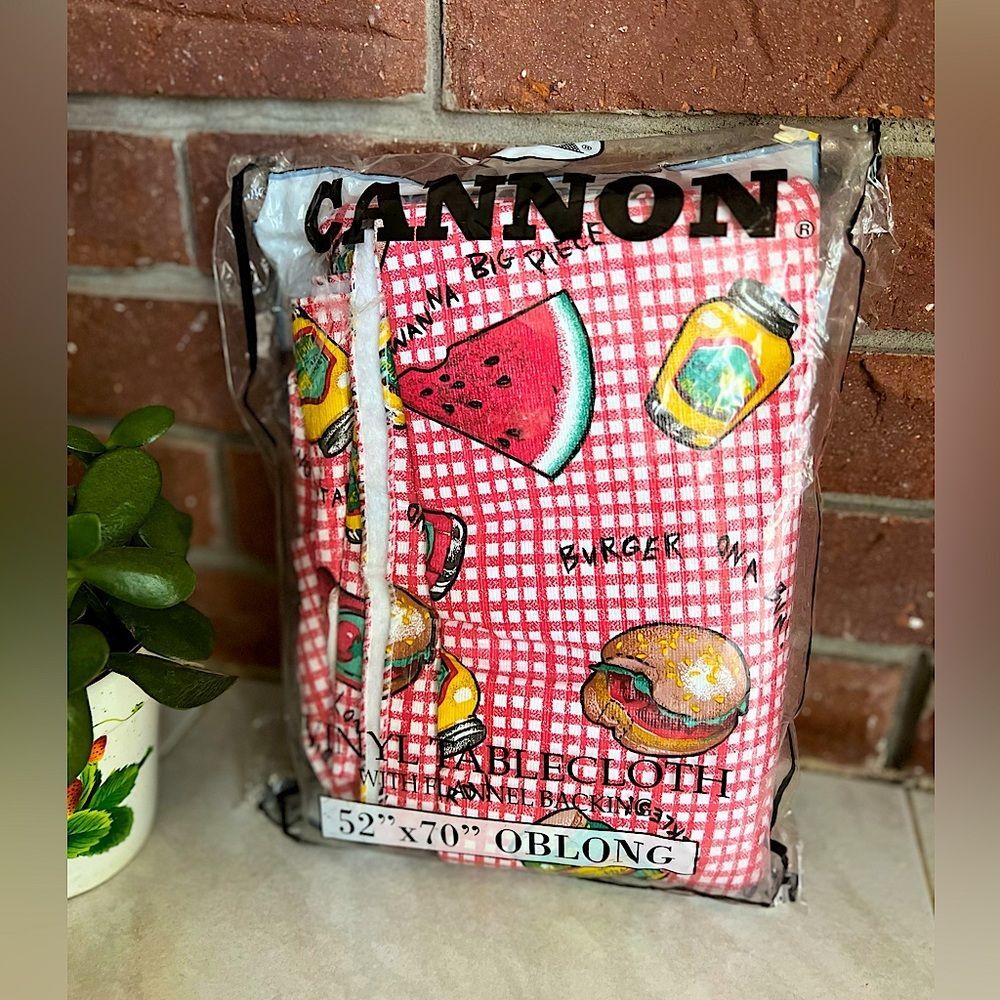 Cannon Picnic BBQ Grill 52” x 70” Oblong Flannel Lined Vinyl Tablecloth NWT